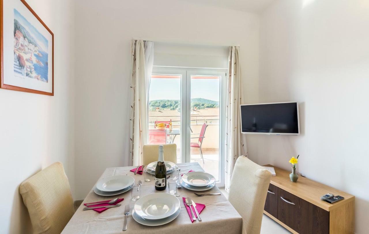 Apartman Kp Medulin Exterior foto